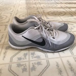 NIKE TRAINING FLEX TR 6 SNEAKERS ✨